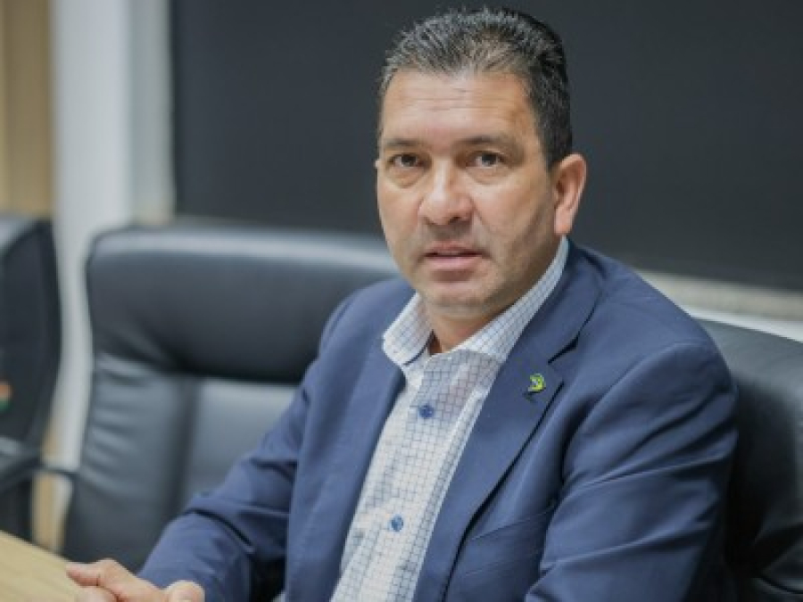 Vereador Solicita Melhorias em Campo de Futebol do Assentamento Jonas Pinheiro