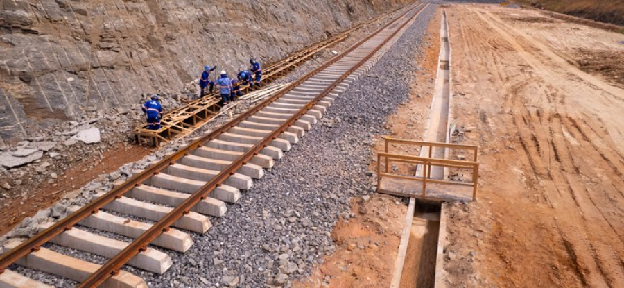 Obras da Ferrovia FICO Avançam e Alcançam 35% de Execução, Anuncia ANTT