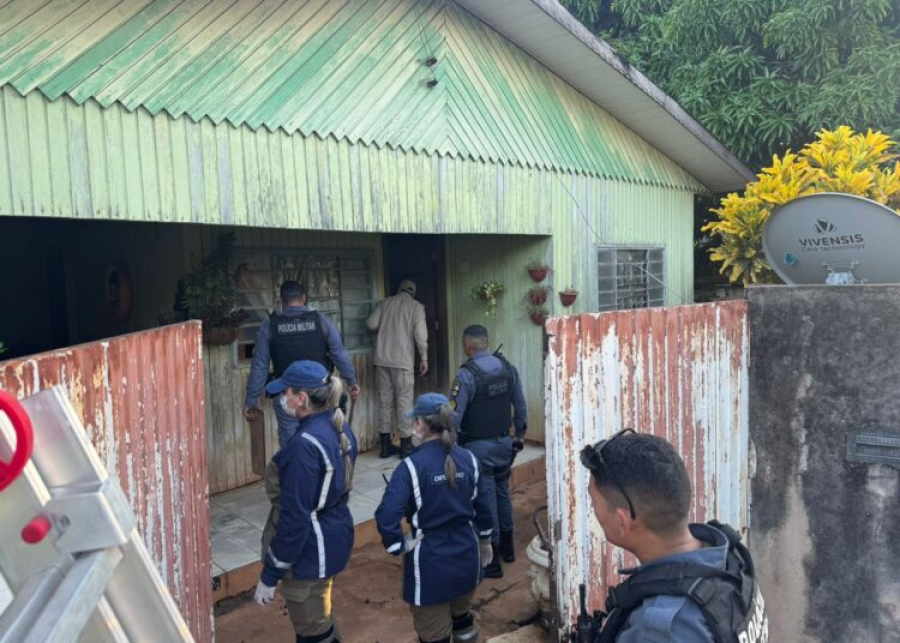 Idosa é resgatada em casa cercada por cães em Sorriso/MT (Veja o Vídeo)