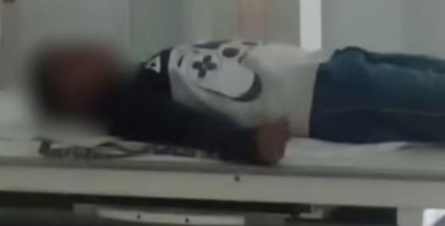 Menino autista agredido por cerca de 20 estudantes tem medo de voltar à escola, diz mãe
